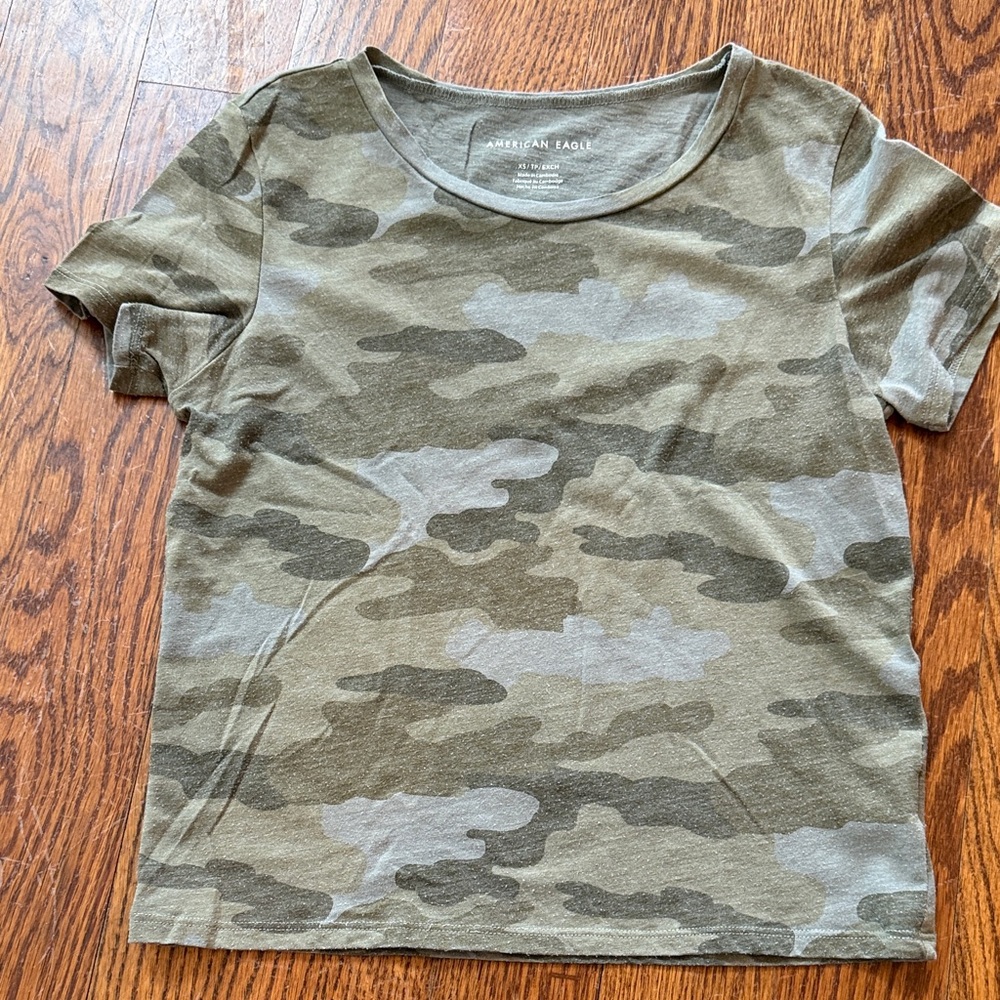 American Eagle Outfitters camouflage short sleeve T-Shirt